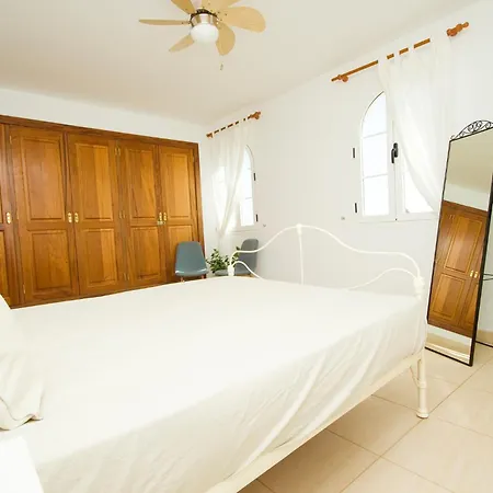 Casa Alba - By Az וילה